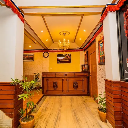 Hotel Aashraya Home