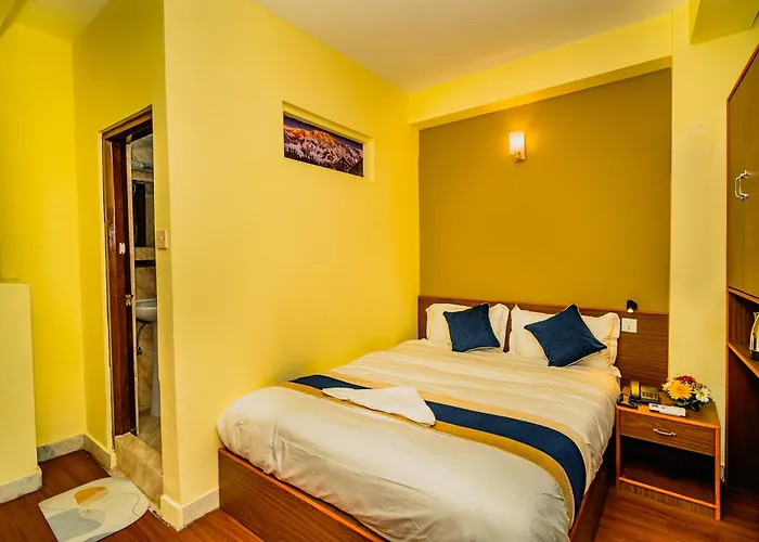Hotel Aashraya
