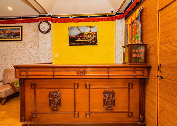 Hotel Aashraya 2*