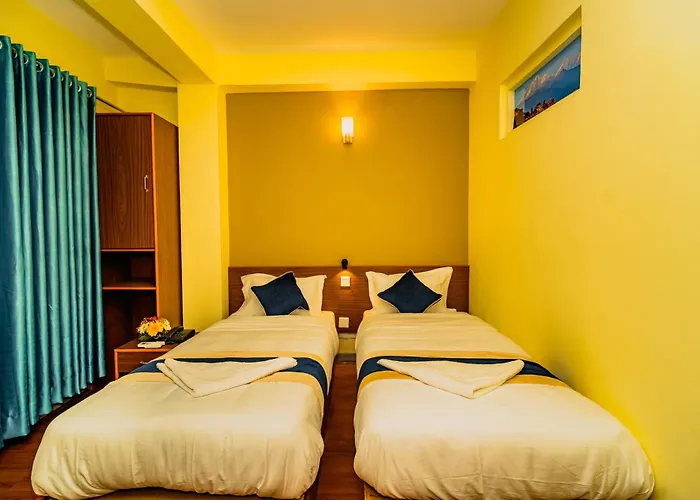 Aashraya Hotel