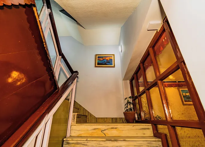 Hotel Aashraya 2*