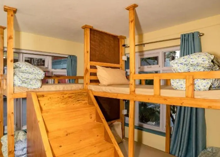 Aashraya Hotel 2*